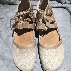 Women’s Naot Kata Sandals